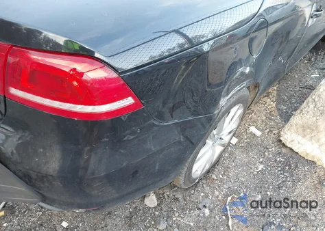 2015 Volkswagen Eos Komfort Edition из США, поврежденный, VIN WVWBW8AH3FV001553